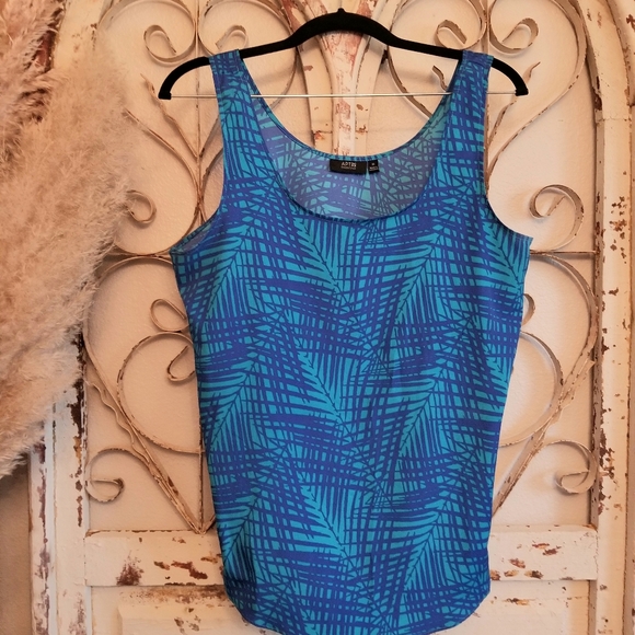 Apt. 9 tank top - Picture 5 of 5